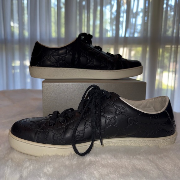 Gucci Leather Sneakers - Picture 14 of 15